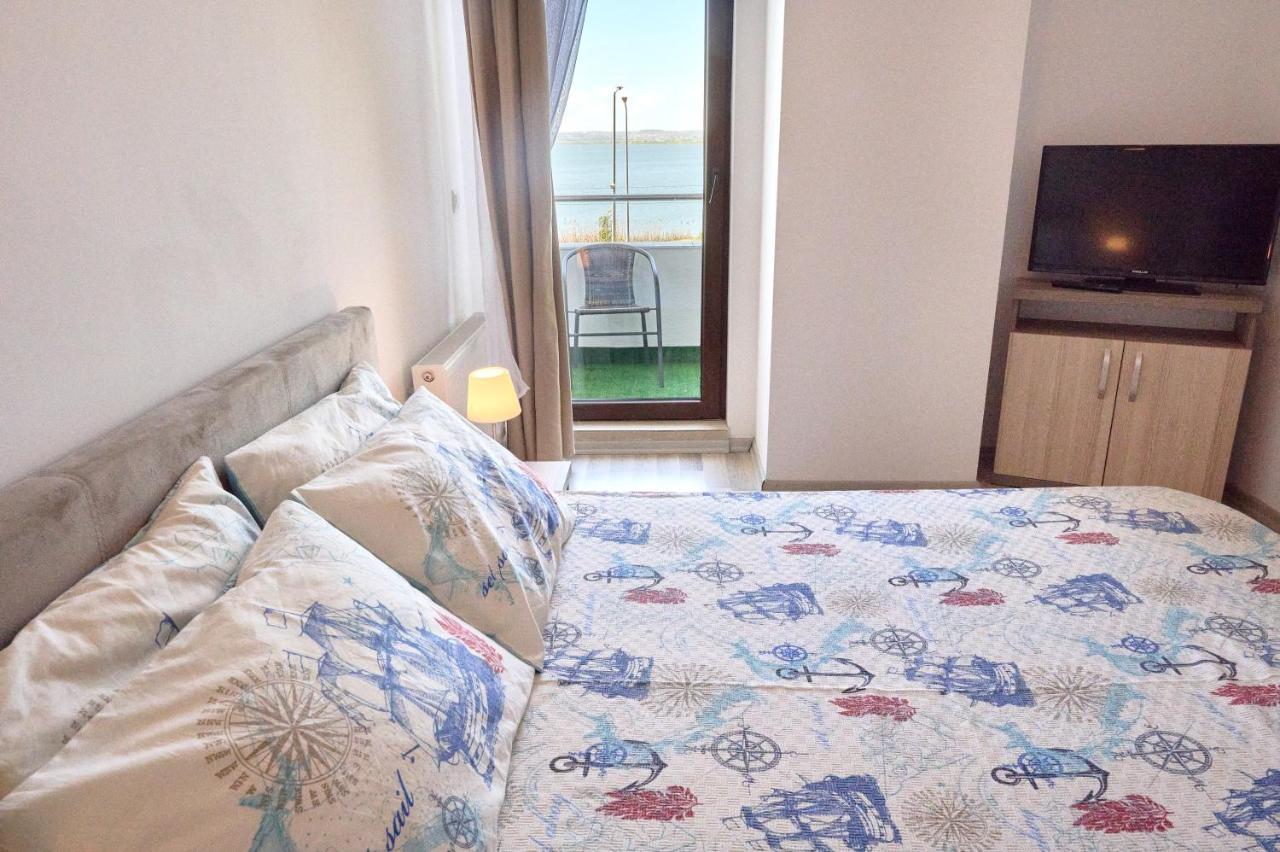 Alina Lake View Apartment Мамая Екстериор снимка