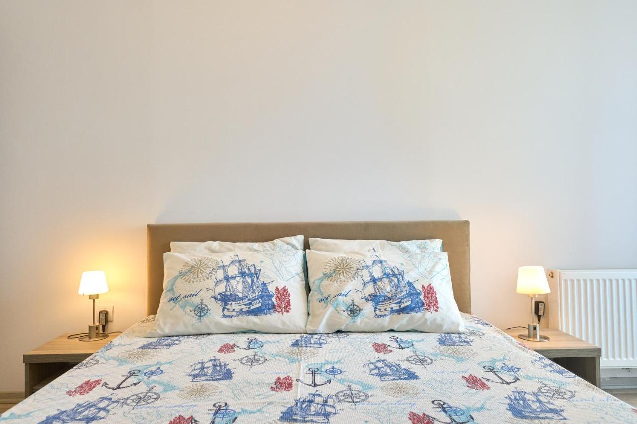 Alina Lake View Apartment Мамая Екстериор снимка