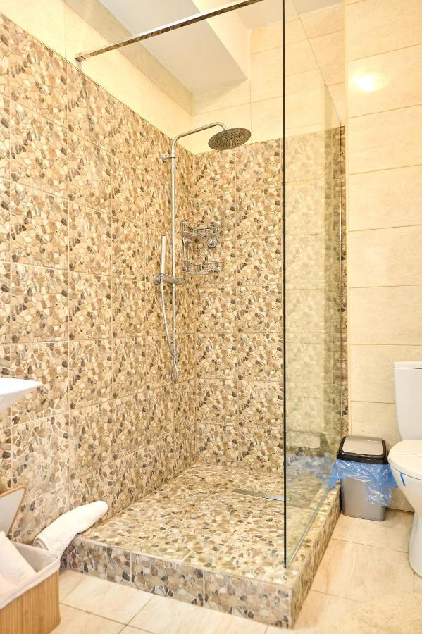 Alina Lake View Apartment Мамая Екстериор снимка