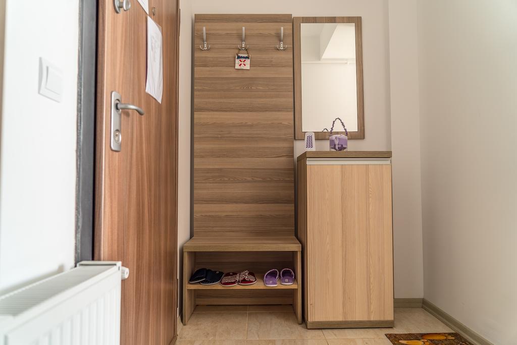 Alina Lake View Apartment Мамая Екстериор снимка